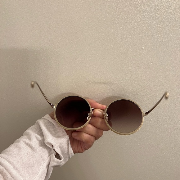 Chanel sunglasses with black leather case 🤩🌹🥰🔥 - Picture 4 of 15